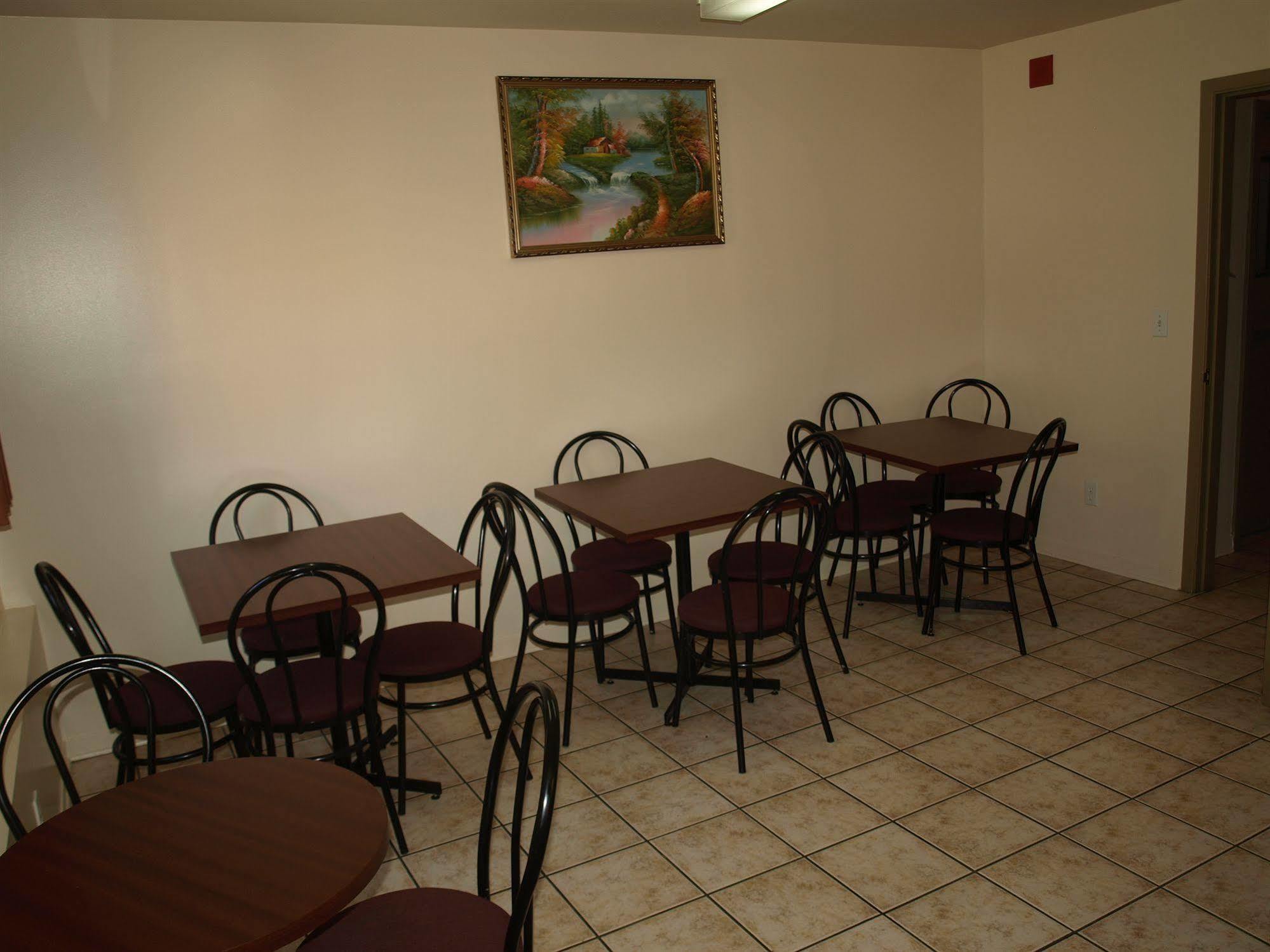 Econo Lodge Montreal Exterior photo